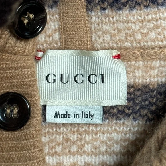 My 4yr old has out grown this holiday sweater. - Picture 5 of 5